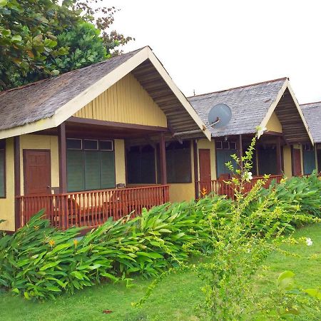 Pems Pension And Restaurant Taytay  Εξωτερικό φωτογραφία